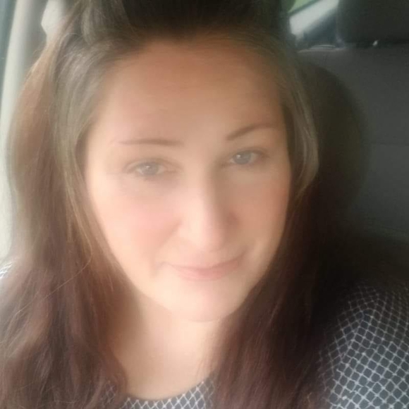 Meet your Posher, Lisa - Picture 1 of 1